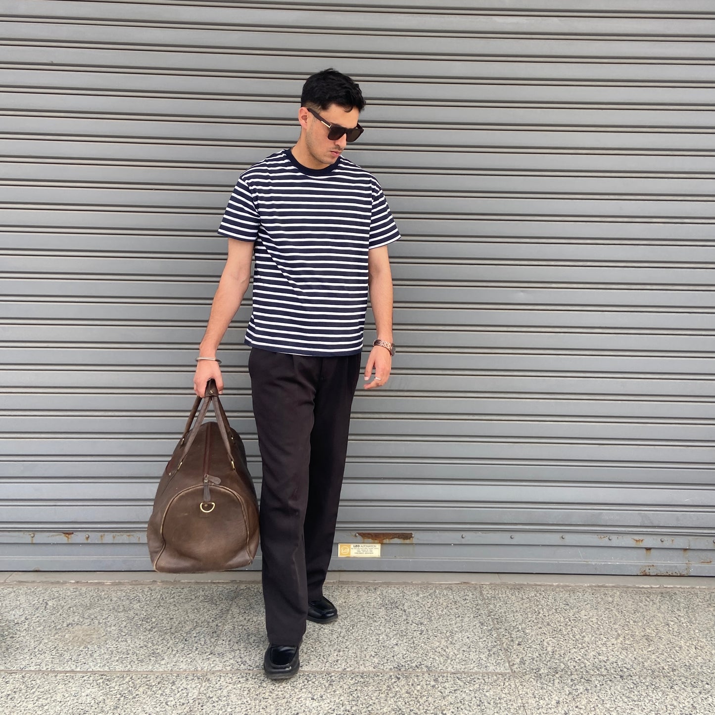 Cropped fit navy blue and white striped T-shirt