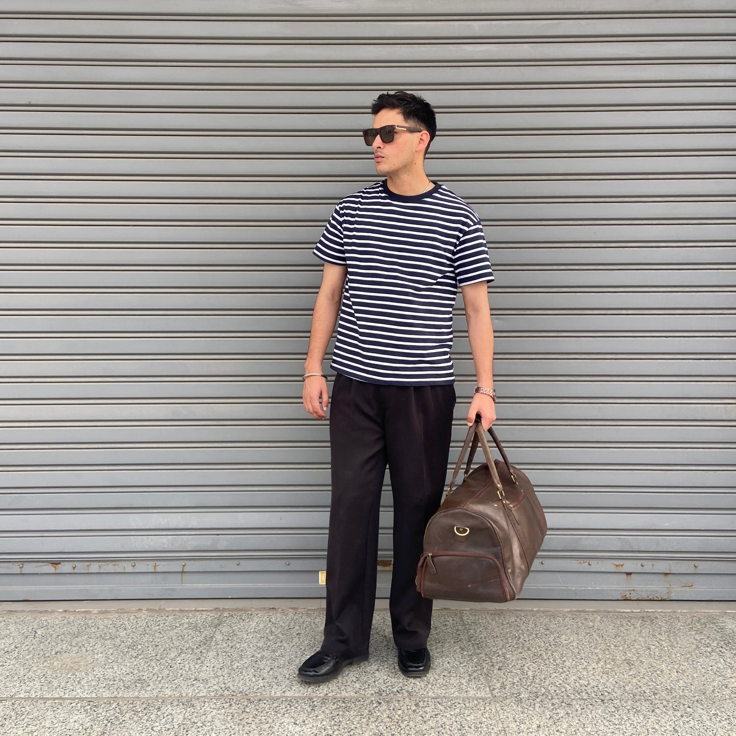 Cropped fit navy blue and white striped T-shirt