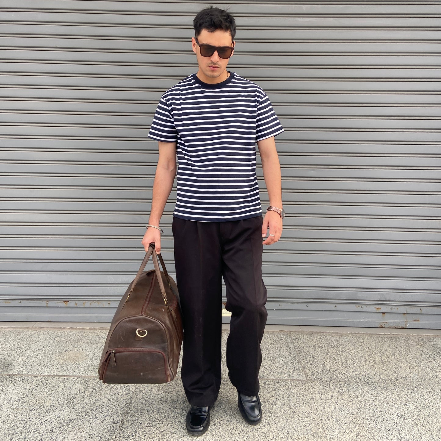 Cropped fit navy blue and white striped T-shirt