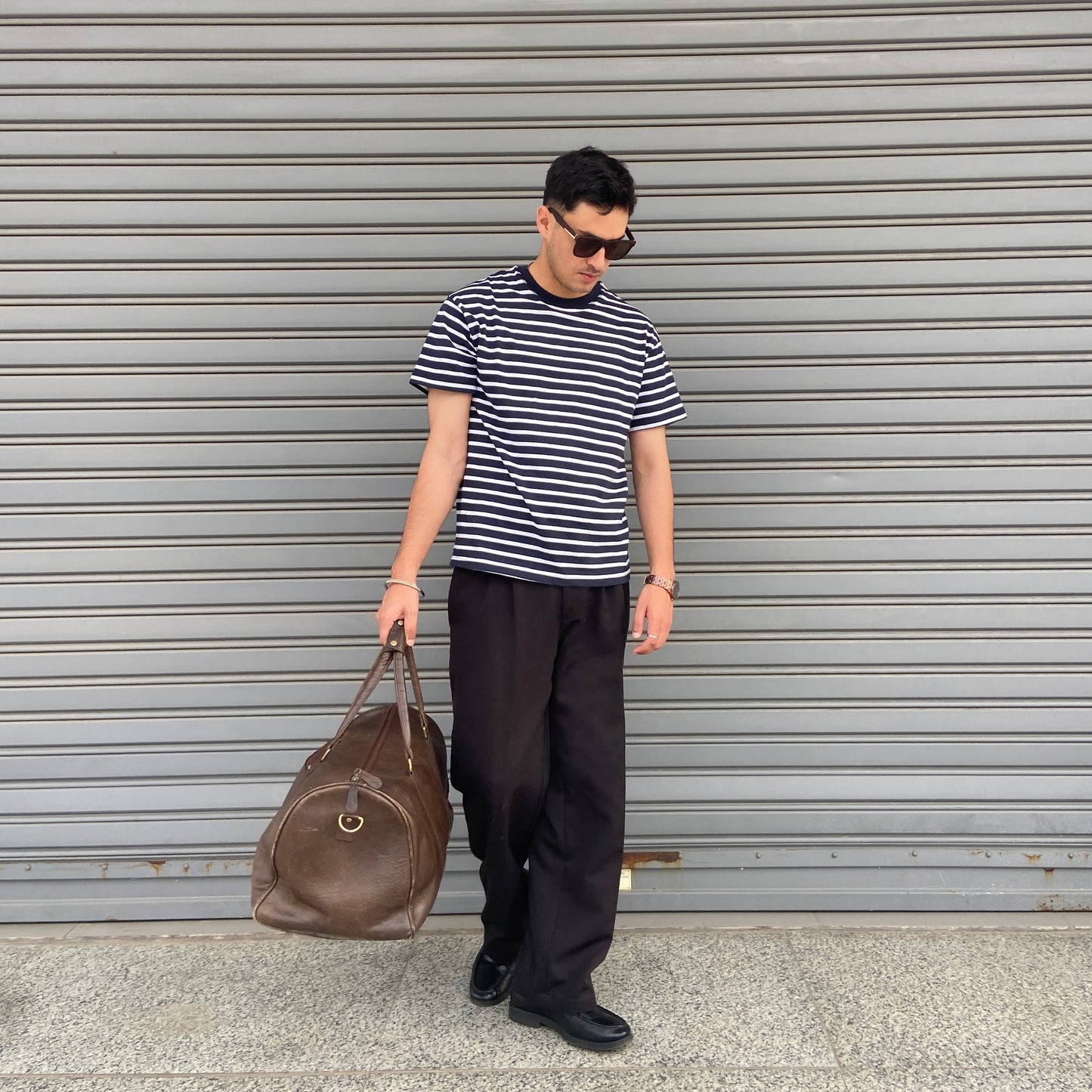 Cropped fit navy blue and white striped T-shirt